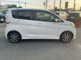 新車購入からその後の整備まで浜松日産で行われていた有料物件です。