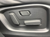 【パワーシート】スイッチ一つで簡単にシートの微調整が可能!電動だから力もいりません!快適なシートポジションにセットして、快適なドライブをお楽しみください。
