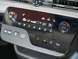 四季を通じて車内を快適に保つオートエアコンを装備しています。又、冬場の朝一のスタート時には大変嬉しいシートヒーターを運転席&助手席に装着、ヒーターが効き始めるまでの冷間時でも快適にスタート出来ます。