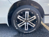 【タイヤ・ホイール】 社外17インチアルミホイール タイヤサイズ《215/60R17 109/107S》になります。