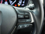 ◆アダプティブクルーズコントロール◆予め設定した車速内でクルマが自動的に加減速。前走車との適切な車間距離を維持しながら追従走行します。【LKAS】車線維持支援システムでステアリング操作を支援。