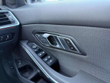 車両の詳細、ご質問につきましては、弊社営業スタッフまでお気軽にご連絡下さいませ。遠方のお客様には実車の詳細画像送信も承ります。お客様からのお問合せをお待ち致しております。