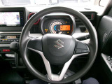 このハンドル心なしか運転しやすいです。