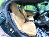 運転席シート廻りは使用感も少なく、良好な状態となっています。丁寧に使われていたことがよくわかりますね。