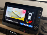 バックギアに入れるだけで自動でリヤカメラに切り替わります!車庫入れやバックが苦手な方にオススメ!