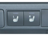 運転席と助手席にシートヒーターが付いています。