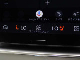 フロントシートには、シートヒーター&シートエアコンに加え、ステアリングホイール・ヒーターも装備。厳寒の地、北欧スウェーデン発祥のブランドならではのアイテムです。シートヒーターは後席にも装備しています。
