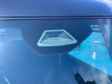 デュアルセンサーブレーキサポートII フロントガラス上部にあるセンサー部です。単眼カメラとレーダーで車両前方の状況を検知し各種制御を行います。衝突被害軽減ブレーキ・誤発進抑制機能 等