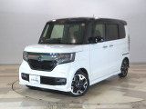 ホンダカーズ千葉U-Selectちはら台へようこそ。 N-BOXカスタムG・Lターボホンダセンシングの入庫です。充実装備の一台。2トンカラー!おススメです。どうぞご覧ください。