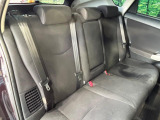 コンパクトカーですが、セカンドシートは十分な広さがあり快適にお乗りいただけます♪シートを倒して大きな荷物を積んだりと、用途の幅が広い1台です。