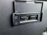 【ETC車載器】ビルドイン型で見た目もすっきりです!背面の裏側にございます。料金所での手間を解消します。通行券を取る際幅寄せに気を使う必要もありません。