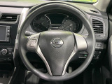 【ステアリングスイッチ】運転中、前方から目線をそらすことなく、オーディオ等の操作が可能な便利機能!安心&快適なドライブを演出してくれます♪