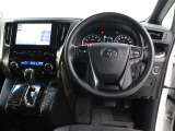 運転席廻りです。