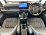 ヴォクシー 1.8 ハイブリッド S-Z E-Four 4WD ワンオーナー