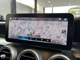【アットホームな雰囲気のお店です】メルセデスに精通したスタッフが、心をこめてお車選びをお手伝い致します。是非メルセデスベンツへの想いをお聞かせください