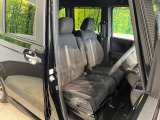 運転席シート廻りは使用感も少なく、良好な状態となっています。丁寧に使われていたことがよくわかりますね。