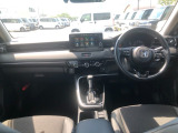 【インパネ全体】手が届きやすく、どなたでも運転しやすいです。シンプルで使いやすい設計になっています!