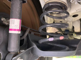 お車を安心してお乗りいただく為には、足回りの定期点検が欠かせません。サービスサポート(有償保証)では無料点検もご提供しており、安心のカーライフをお過ごしいただけるサポート体制が整っています。