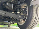お車を安心してお乗りいただく為には、足回りの定期点検が欠かせません。サービスサポート(有償保証)では無料点検もご提供しており、安心のカーライフをお過ごしいただけるサポート体制が整っています。