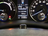 視認性に優れたメーターを採用しており、走行中でも車速や情報が分かりやすく表示されます。運転時の視線移動をむりのない範囲に抑え、快適で安心感のあるドライブをサポートします。