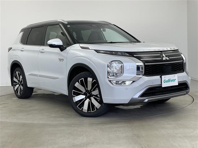 アウトランダー PHEV 2.4 P エグゼクティブ パッケージ 4WD 本革シート