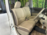 運転席シート廻りは使用感も少なく、良好な状態となっています。丁寧に使われていたことがよくわかりますね。