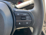 ホンダセンシングが装備されています。レーダークルーズやレーンキープ、車線逸脱防止機能に加え標識認識機能なども備えていて、ロングドライブも快適で安全にお楽しみいただけます。