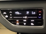 オートエアコンで、毎日のドライブを快適に。温度、風量を自動で調整し、理想的な車内環境を提供します。