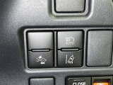 オートマチックハイビームとは、先行車や対向車のライトを認識し、ハイビームとロービームを自動で切り替える機能です。夜道の視界を確保します。詳細は販売店スタッフまでおたずねください。