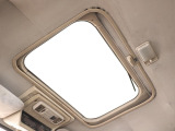 ハイルーフ車両の為サンルーフも完備!動作も問題無く動いております!