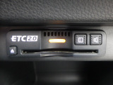 ETC付。高速道路の料金所はキャッシュレスで通過です。サービスエリア等にあるスマートインターの出入りも利用可能でとっても便利。ご納車後すぐにお使い頂けるようセットアップしてのお渡しとなります。