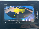 バックカメラも付いています! 運転が不慣れな方でも安心して駐車が可能です!