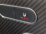 ●フロントシートヒーティング:運転席・助手席共に三段階で調節が可能なシートヒーターを装備しております。季節を問わず快適にご使用いただけます。