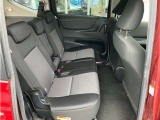 ゆとりある広々とした車内空間は、ドライブを始め買い物やレジャーなど、幅広く活躍します。一人でもみんなとでもお出かけを楽しみましょう!