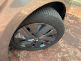 185/60R16タイヤと専用ホイールキャップ付き!冬タイヤは別途ご用意が必要です。ぜひご相談ください(^^♪