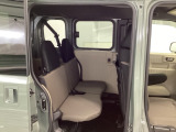 乗車人数や荷物の量、車内での過ごし方に合わせて、シートのレイアウトを変更できます。