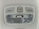 スズキコネクト対応通信機装着車。お使いのスマートフォンを連携させることで、遠隔でのエアコン操作や緊急時のトラブルサポートが有効となります。