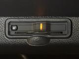 有料道路のレーン通過に便利なETC2.0車載器を装着しています。ご利用にはセットアップが必要となります。