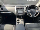 前席全体の内装となっております。車内もお洒落で高級感もありドライブも楽しくなります♪