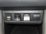 運転席&助手席シートヒーターが付いてます。寒い冬でもスイッチONで座面をあたたかくして、ドライブをさらに快適にしてくれます。