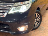 【LEDヘッドライト】悪天候や夜間走行時も良好な視界を確保し安心して運転できる高輝度LEDヘッドライトを装備!点灯速度が早く、消費電力も抑えられています。