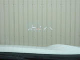 ヘッドアップディスプレイで少ない視線移動で情報を確認できるので運転の疲労軽減に繋がります!