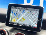 ●純正ナビ:一体感のあるナビは、高級感ある車内を演出してくれます。オーディオ機能も充実しておりますので、運転もより楽しめます♪