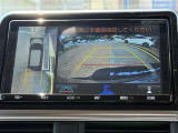 狭い所での駐車も安心のパノラミックビューモニター付きです。