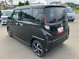 中古車をお選びいただく際に気になる走行距離や修復歴などに加えてキズ・凹みの有無・状態や消耗品の交換、今までの整備状況が &ldquo;ダイハツ認定中古車カルテ&rdquo;でわかります。