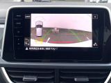 前後パーキングセンサー&リアビューカメラで、車庫入れも安心です。パーキングセンサーは音だけでなくモニターで接近情報を確認出来てより安心です。