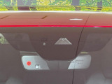 【スマートブレーキサポート】走行中に前方の車両等を認識し、衝突しそうな時は警報とブレーキで衝突回避と被害軽減をアシスト。より安全にドライブをお楽しみいただけます。