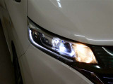 LEDヘッドライトです。デザイン性がよくとても明るいので、夜間の走行や悪天候でも安心です。しかも長寿命!