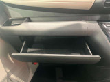 薄型のティッシュBOXなどが収納出来ます。小物入れとしても使えるので便利です。