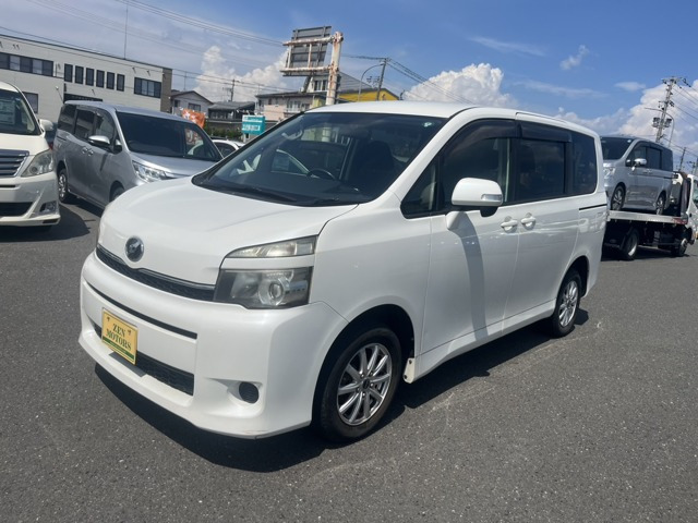 ヴォクシー 2.0 X 4WD